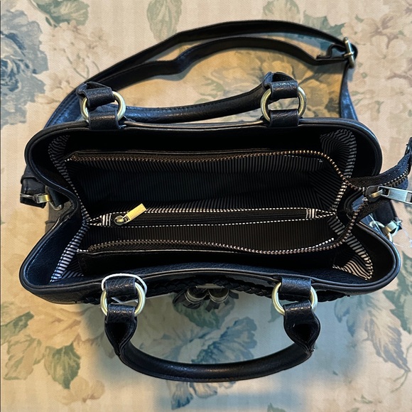 Le Bag Chic Black Tassel Satchel Purse Bag NWT - Picture 2 of 5